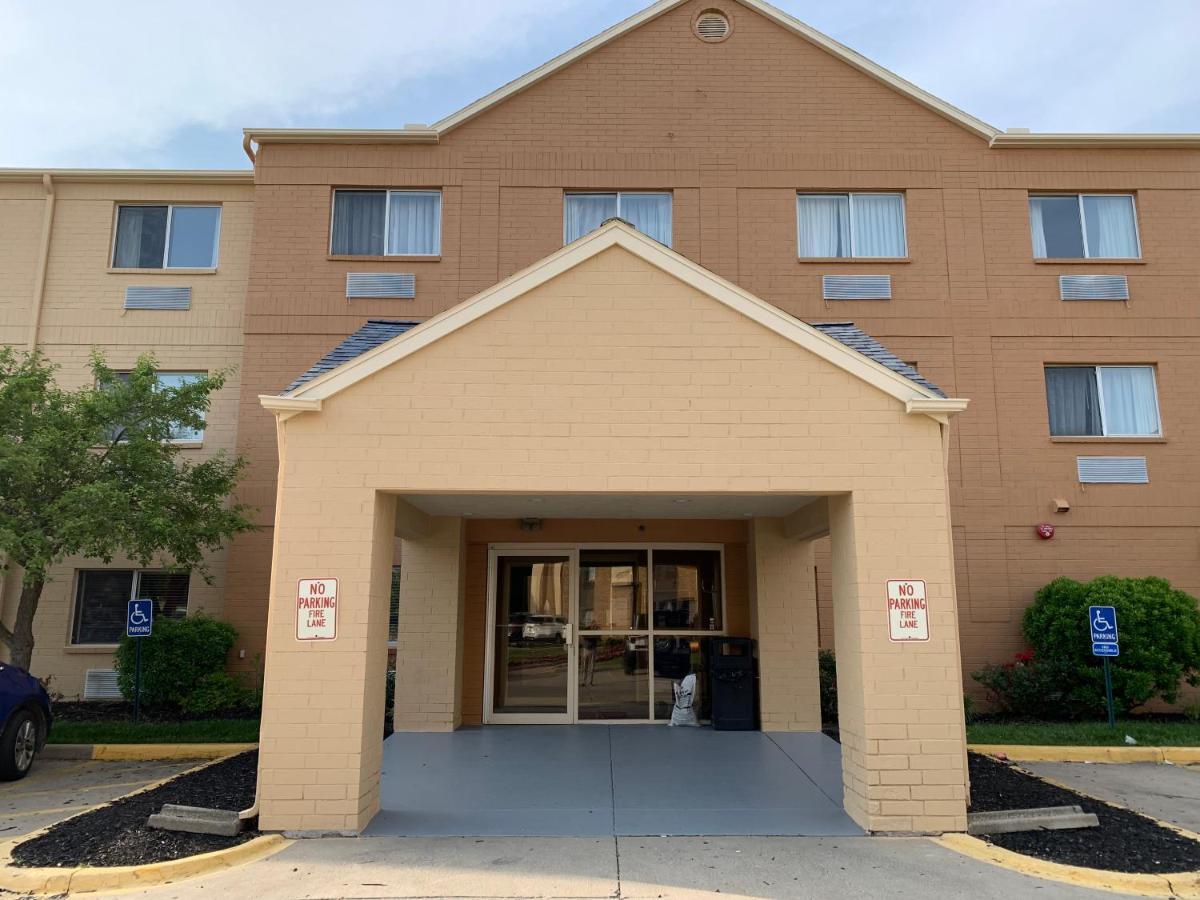 Clarion Inn Near Wright Patterson - Dayton Fairborn Exterior photo